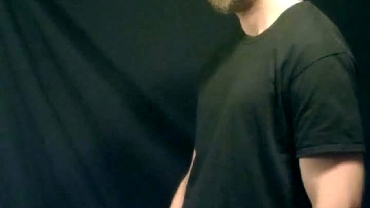 Homofil mand onanerer sin pik i HD-video