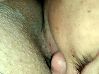 Amateur Gostosa's juicy pussy gets pounded