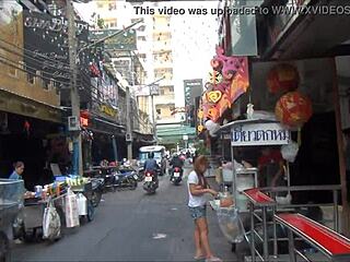 Červená světla v Thajsku: Asijské dobrodružství kovbojů na Sukhumvit Road 2