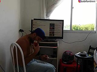 Novemberinha's pussy gets pounded and she gives it to her friend in this full video on xvideos red