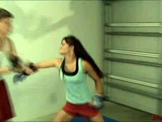 Cindy dominates with painful face kicks in extreme fight