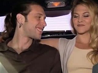 HD video sexiho swingerského páru, ktorý má sex